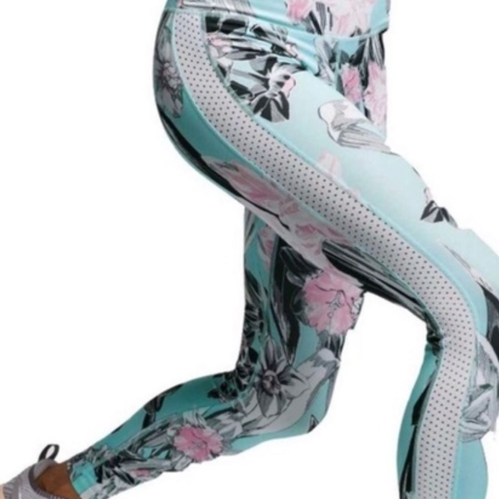 NWOT Nike Hyper Femme leggings large